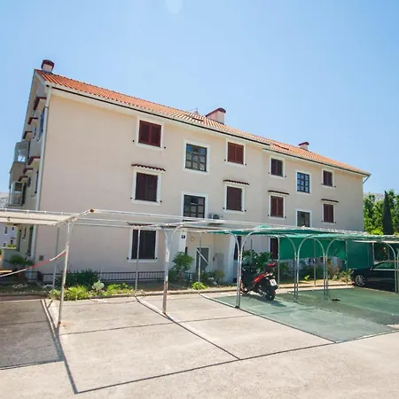 Apartment Dani